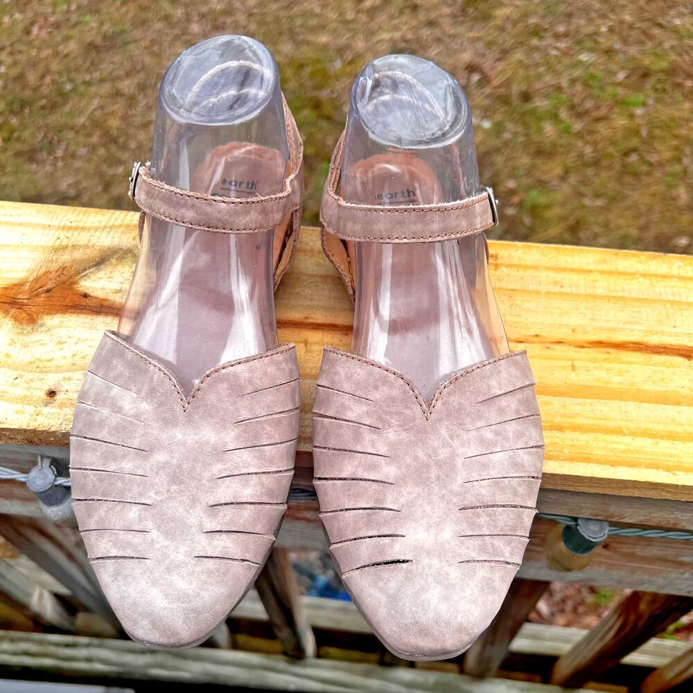 Earth Origins Sage Green Leather Sandals 8.5 PALOMOS PEYTON